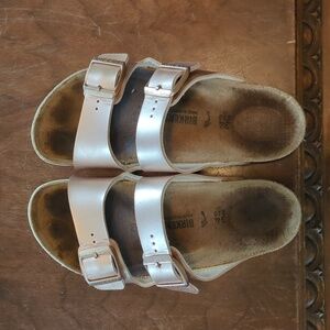Birkenstock Arizona size 34, rose gold